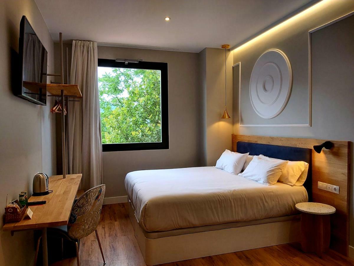 Habital Suites Jaca Exteriör bild