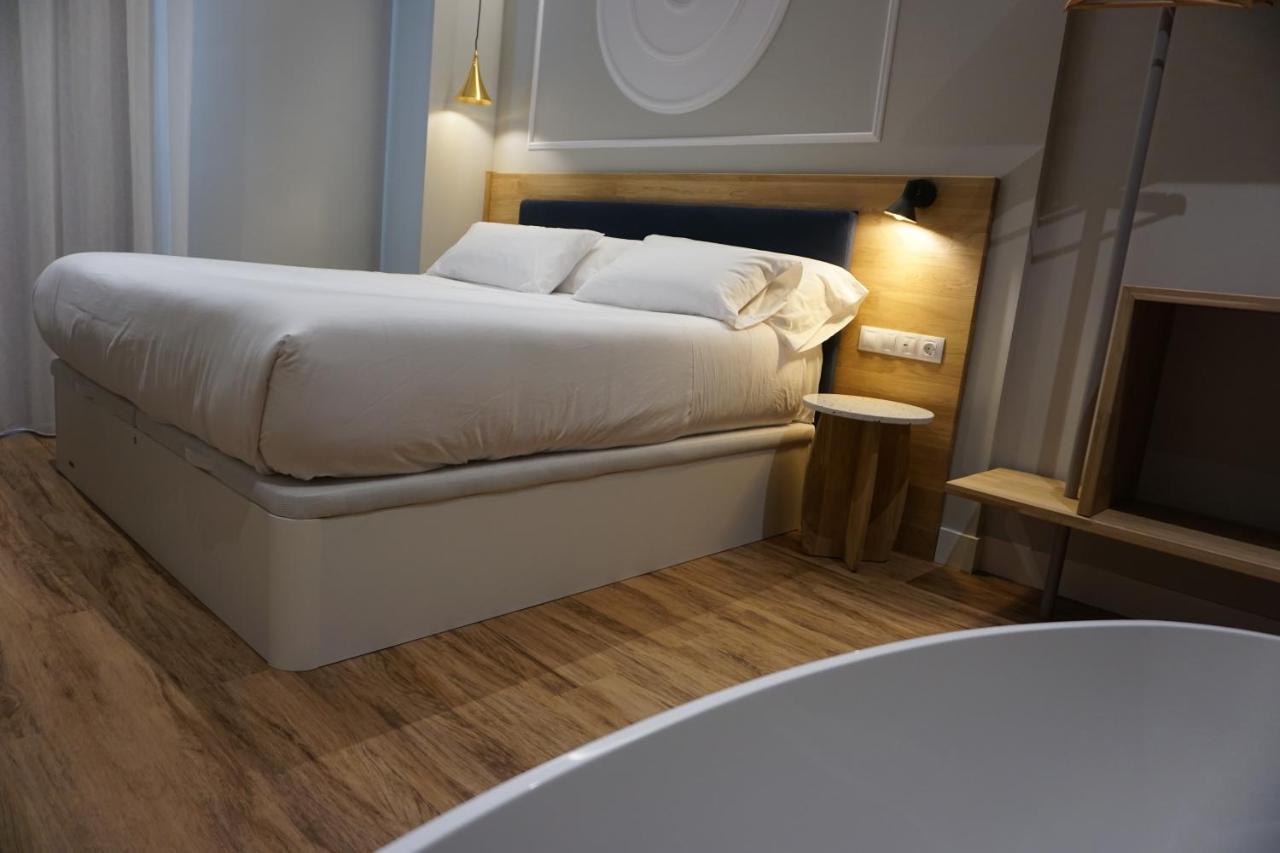 Habital Suites Jaca Exteriör bild